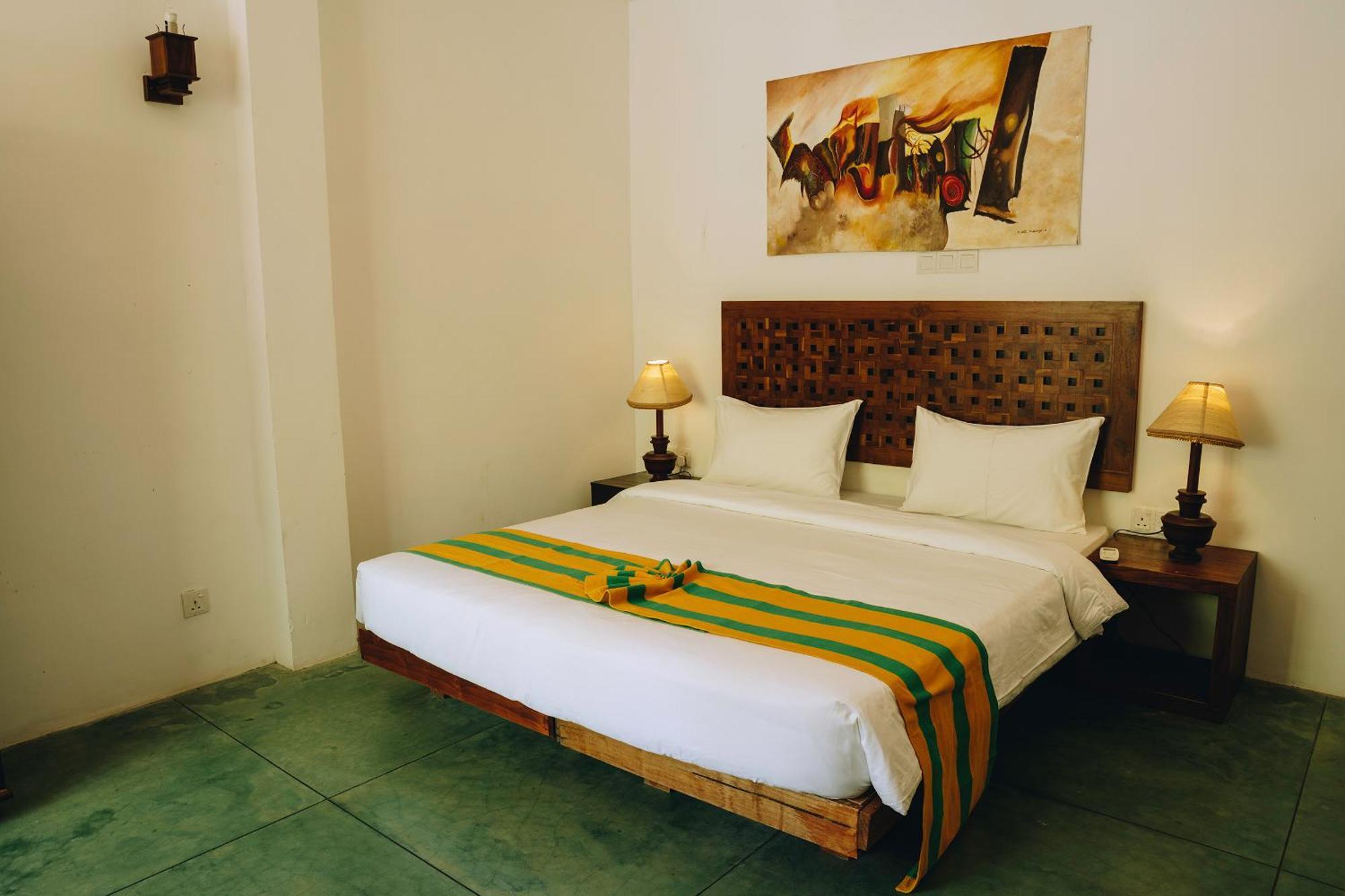 Yala Oga Reach Hotel Tissamaharama Exterior foto